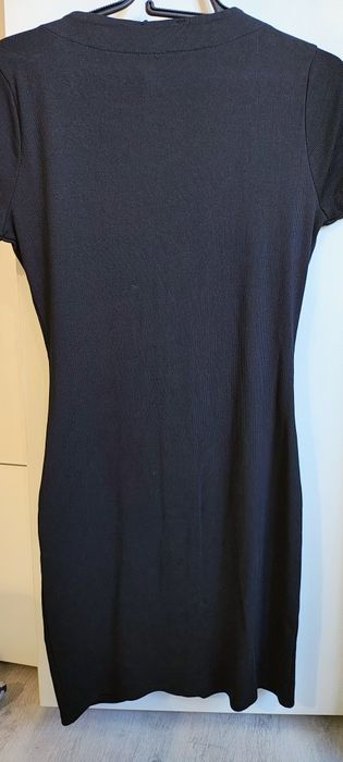 Нова Рокля Guess L