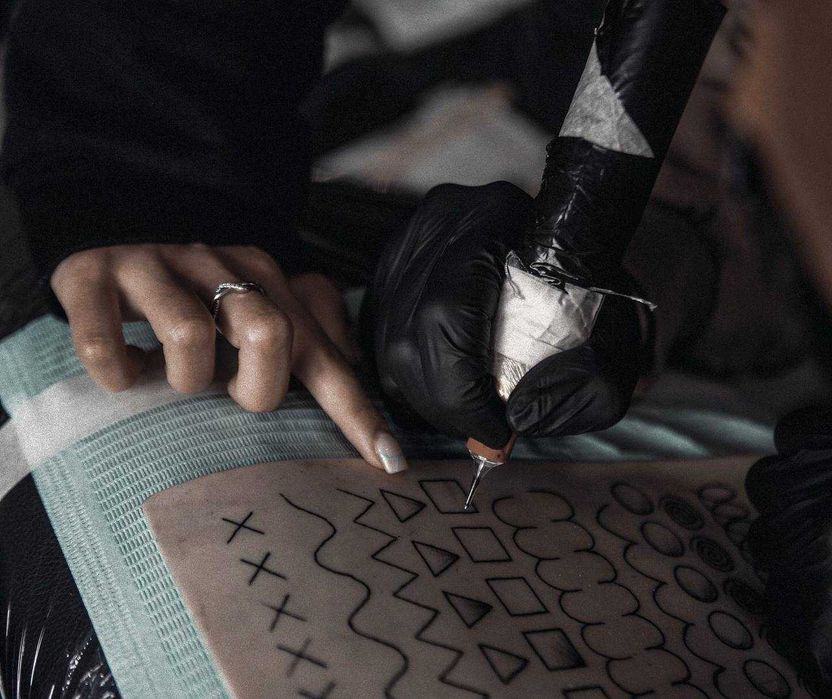 Курс по Пиърсинг майстор / Тату майстор