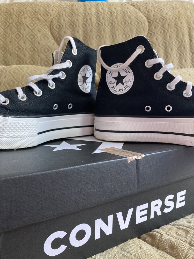 Обувки Converse