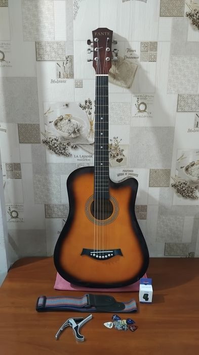 Продам Гитару за 25000тг. Район Бурова.