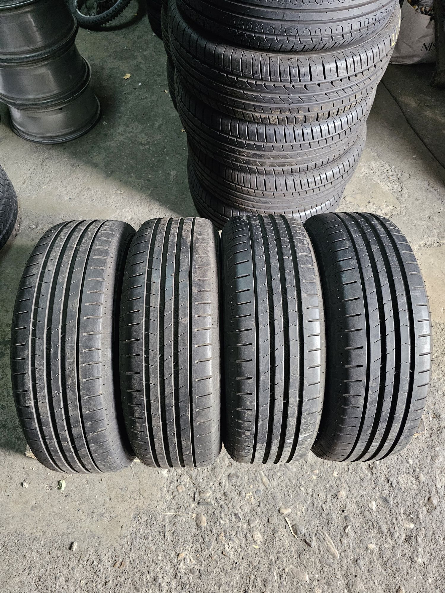 4 anvelope vara 195 65 15 Vredestein 6.8mm