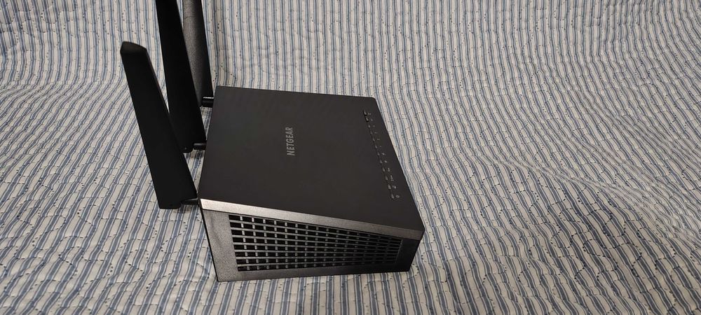 Рутер NEATGEAR R7000