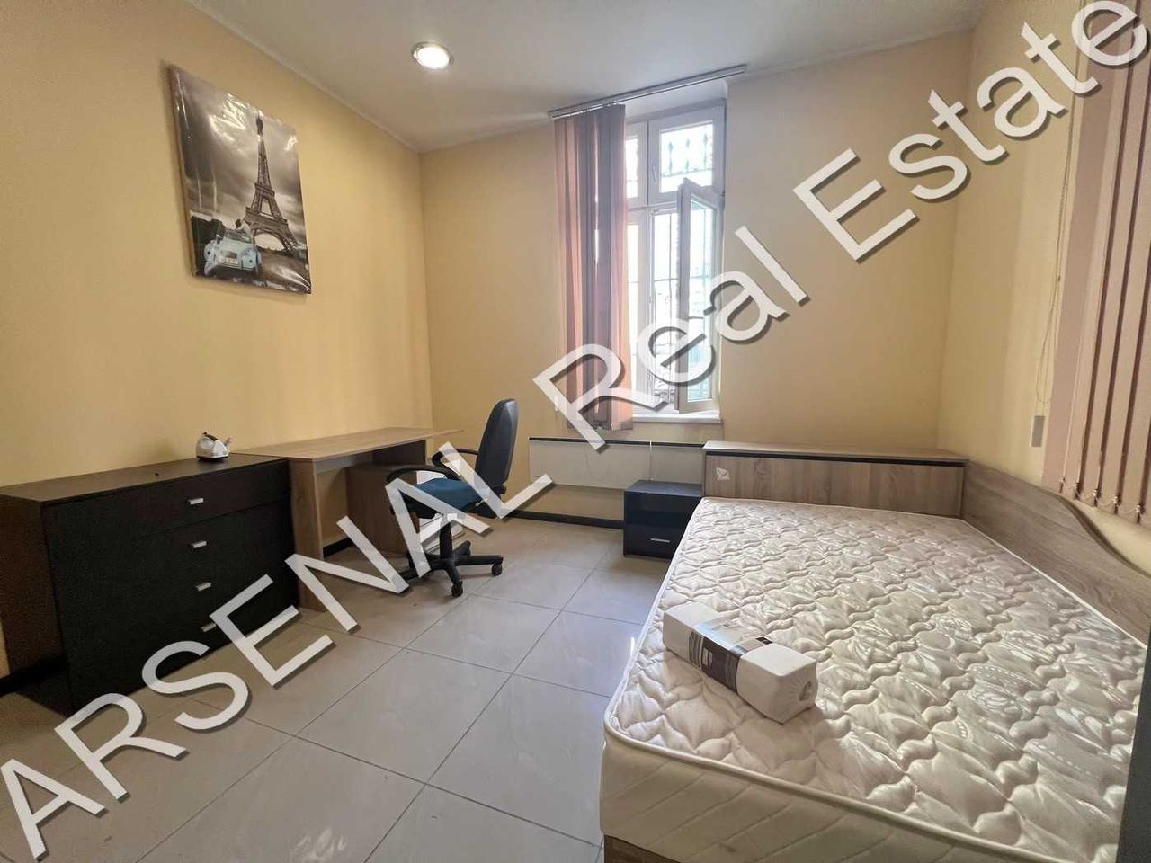 Дава се под наем Етаж от къща в София, Център - 106 кв.м за 600 € - Снимка #3