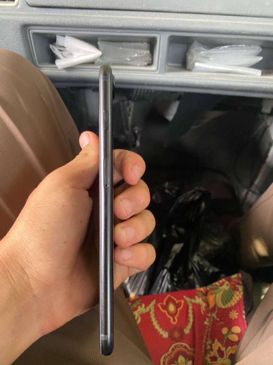Iphone 7 plus qora
