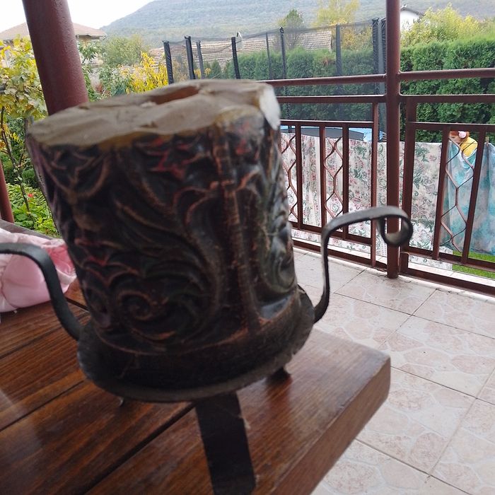 Свещник от ковано желязо с свещ