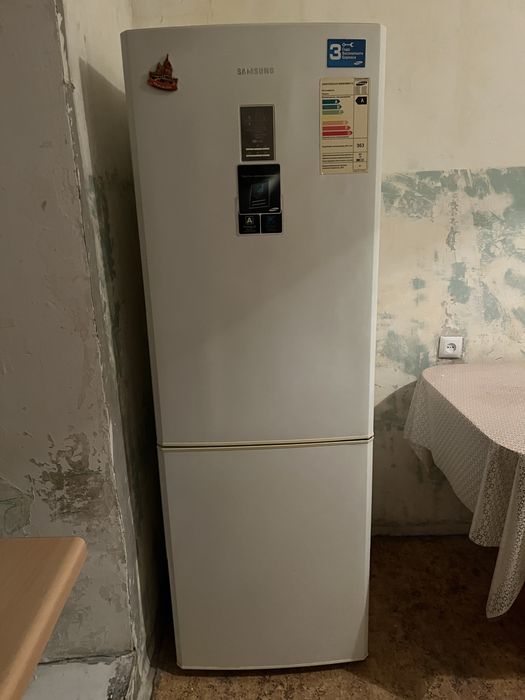 Продам холодильник Samsung