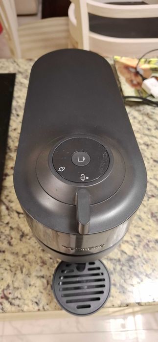Кафе машина с капсули Nespresso Vertuo Pop black + 19 капсули