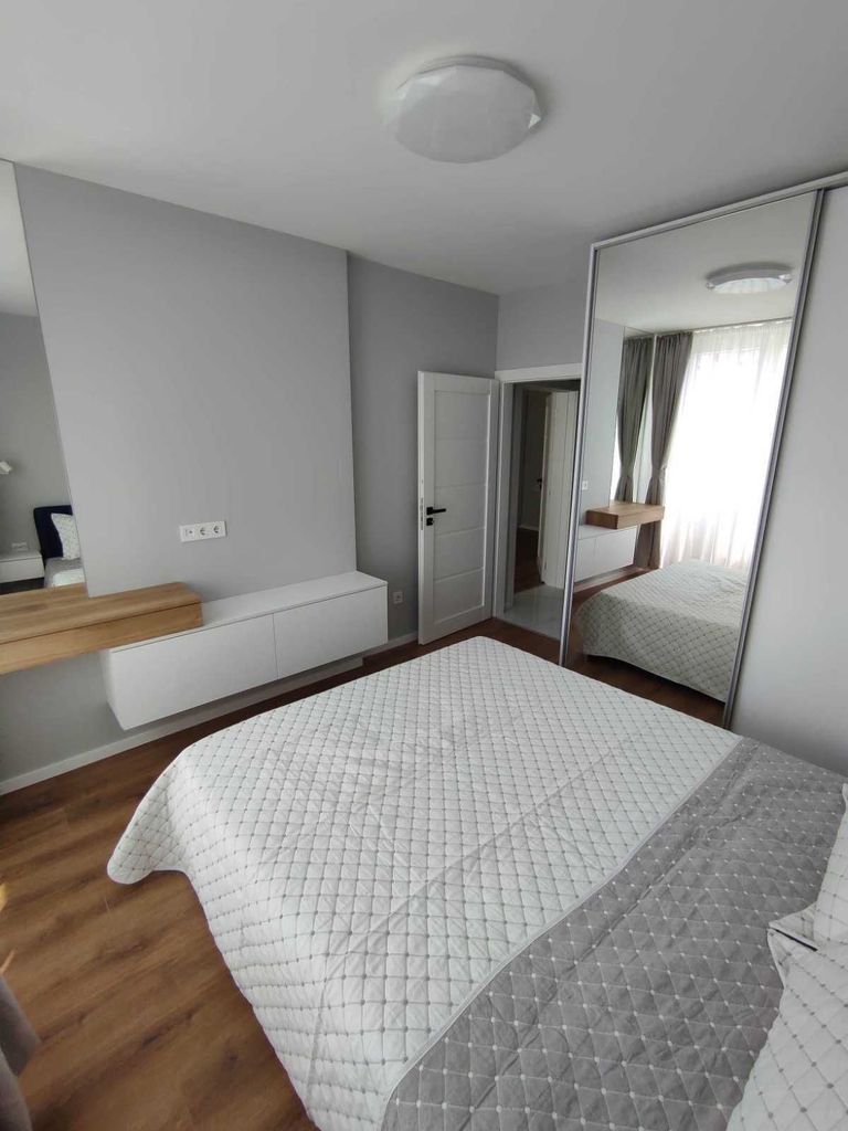 Дава се под наем Тристаен апартамент в София, Лозенец - 80 кв.м за 714 € - Снимка #5