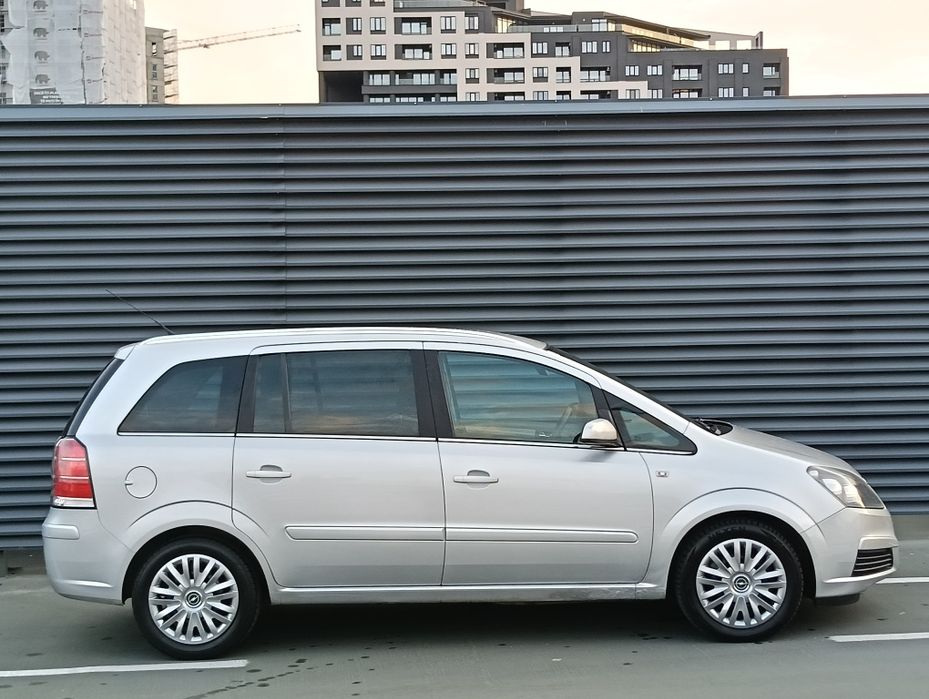 Opel Zafira B 2008  7locuri  1.9d 120 cp  E4