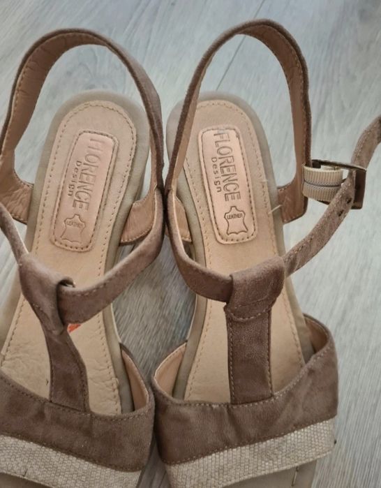 Sandale din piele naturala