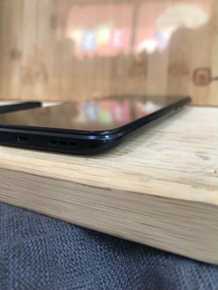 Телефон Xiaomi Redmi 9AT