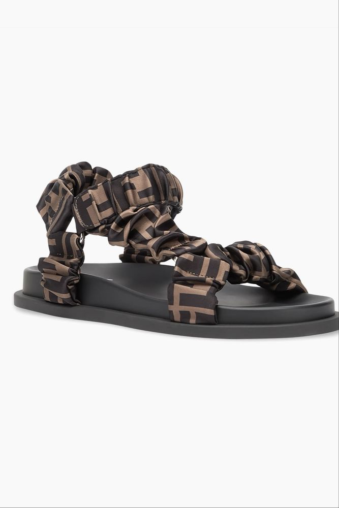 Vand sandale fendi