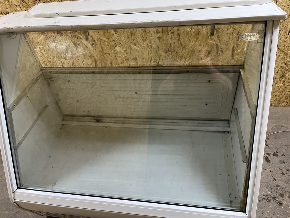 Холодильник витрина