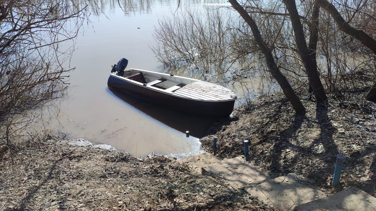 Продам лодку срочно