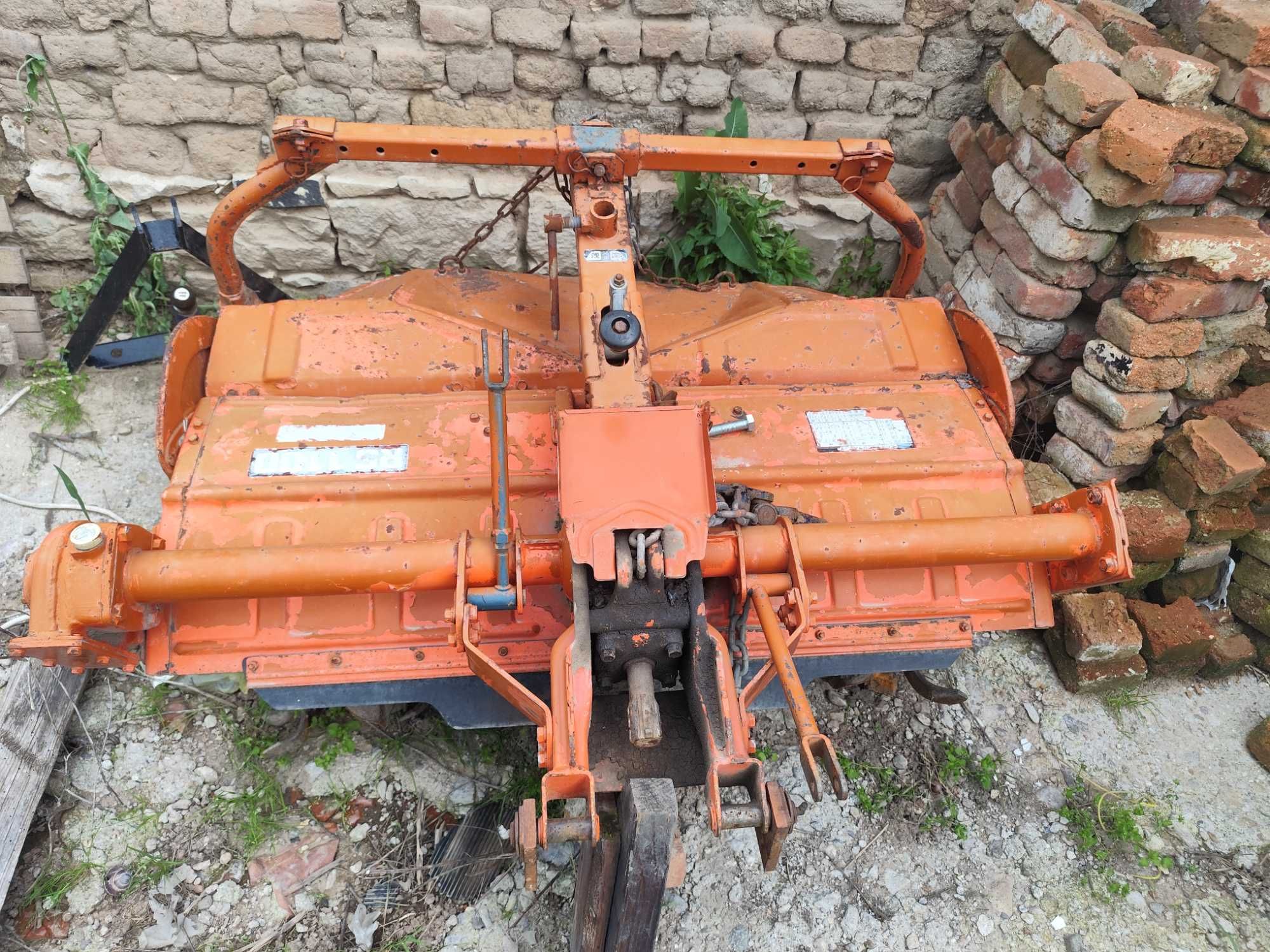 Kubota B70001 трактор
