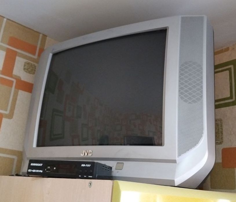 Продаю старую технику дешево