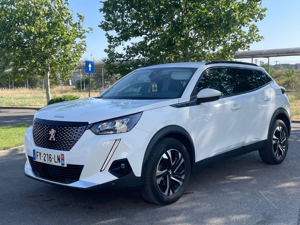 Peugeot 2008 1.2 benzina 2021 impecabil