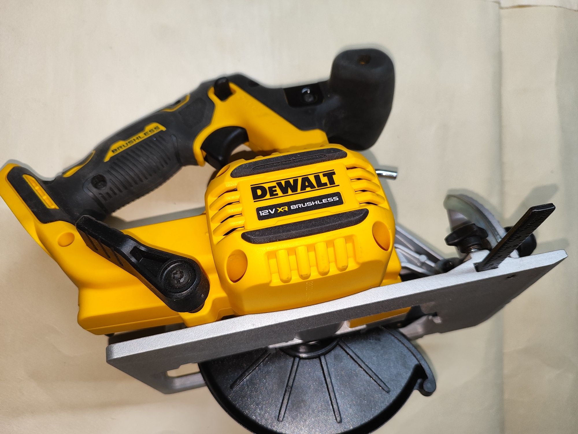 DeWalt DCS 512 циркуляр НОВ