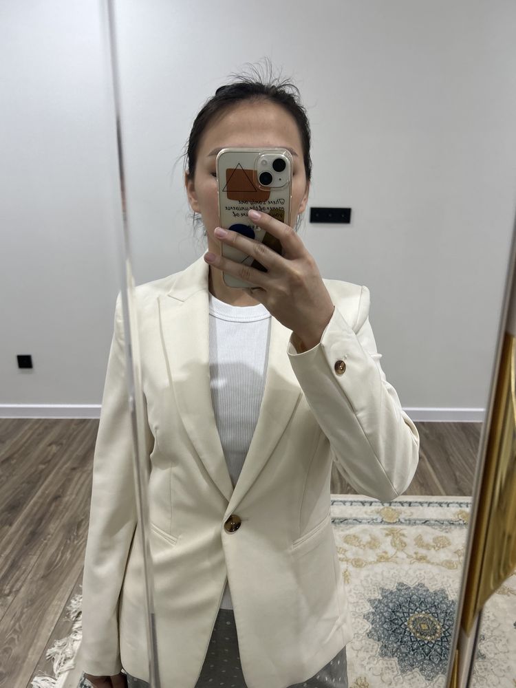 Пиджак Mango 5000тг