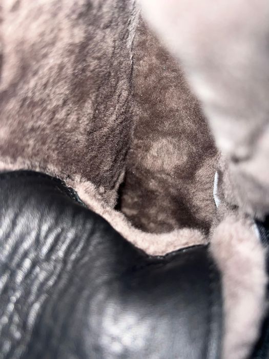 Зимние кожаные на цигейке ботинки