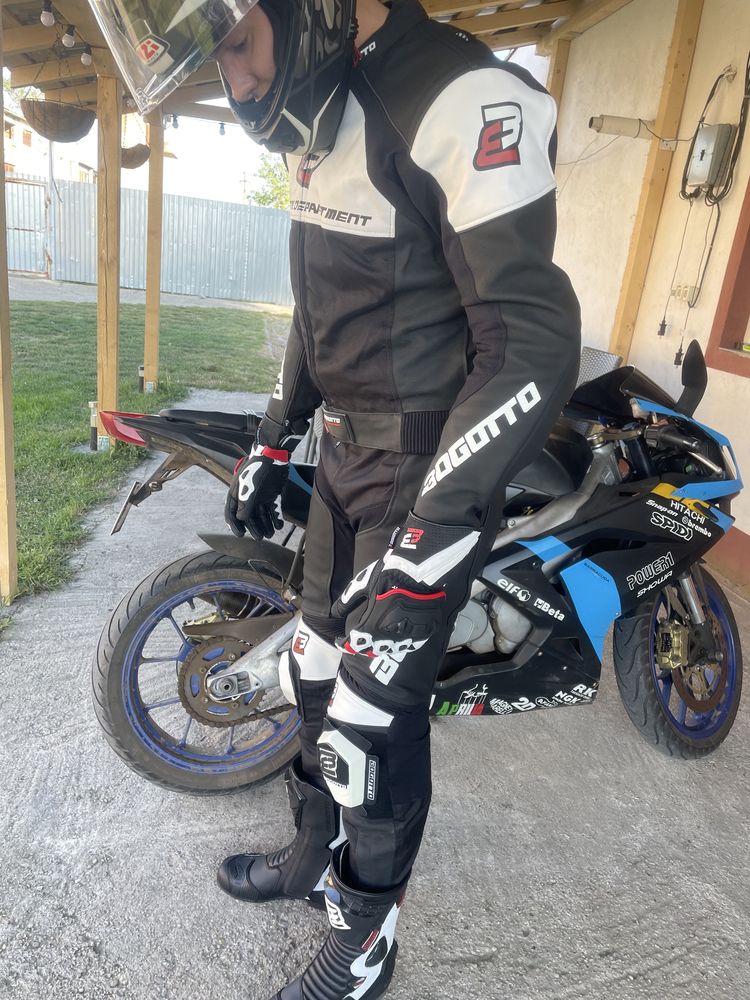 combinezon moto 2 piese , marimea 52, nou (nu dainese , alpinestars )