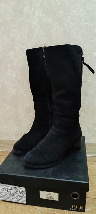 Продам зимние сапоги