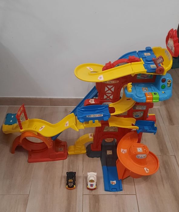 Pista cu masinuta vtech