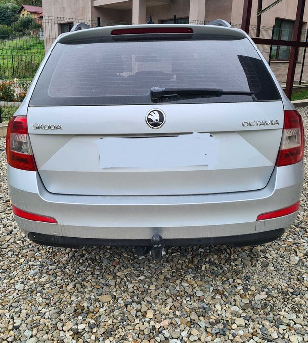 Vând Skoda Octavia III