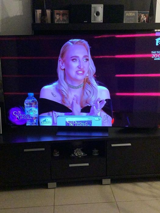 TV Samsung smart 58"(147 cm)