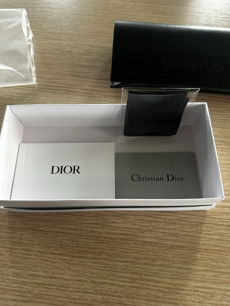 Слънчеви очила Christina Dior