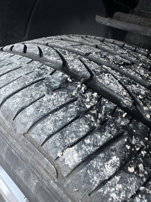 Bridgestone Dueler Sport AS All Season RunFlat 245 50 19