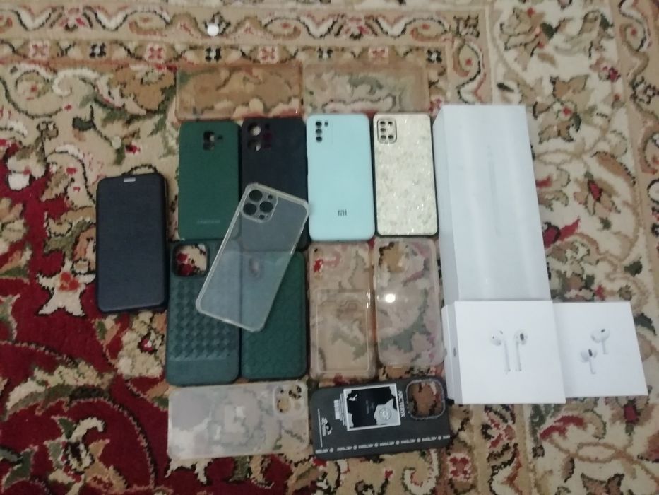 Продам чехолы и коробки