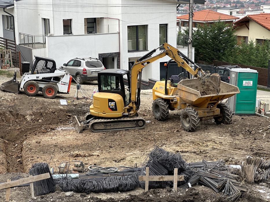 Inchiriez MINIEXCAVATOR Dumper Bobcat excavator Buldo Demolari