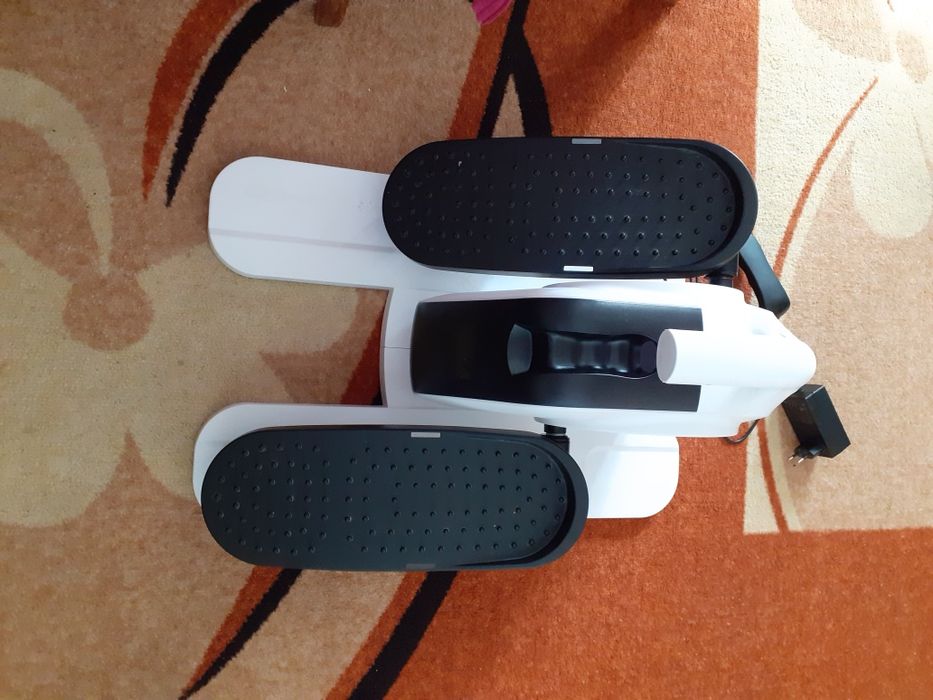 Тренажор за седящ фитнес