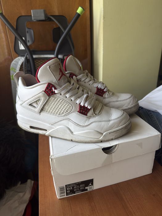 Vand Jordan 4 Metallic Red