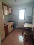 Închiriez apartament cu 3 camere