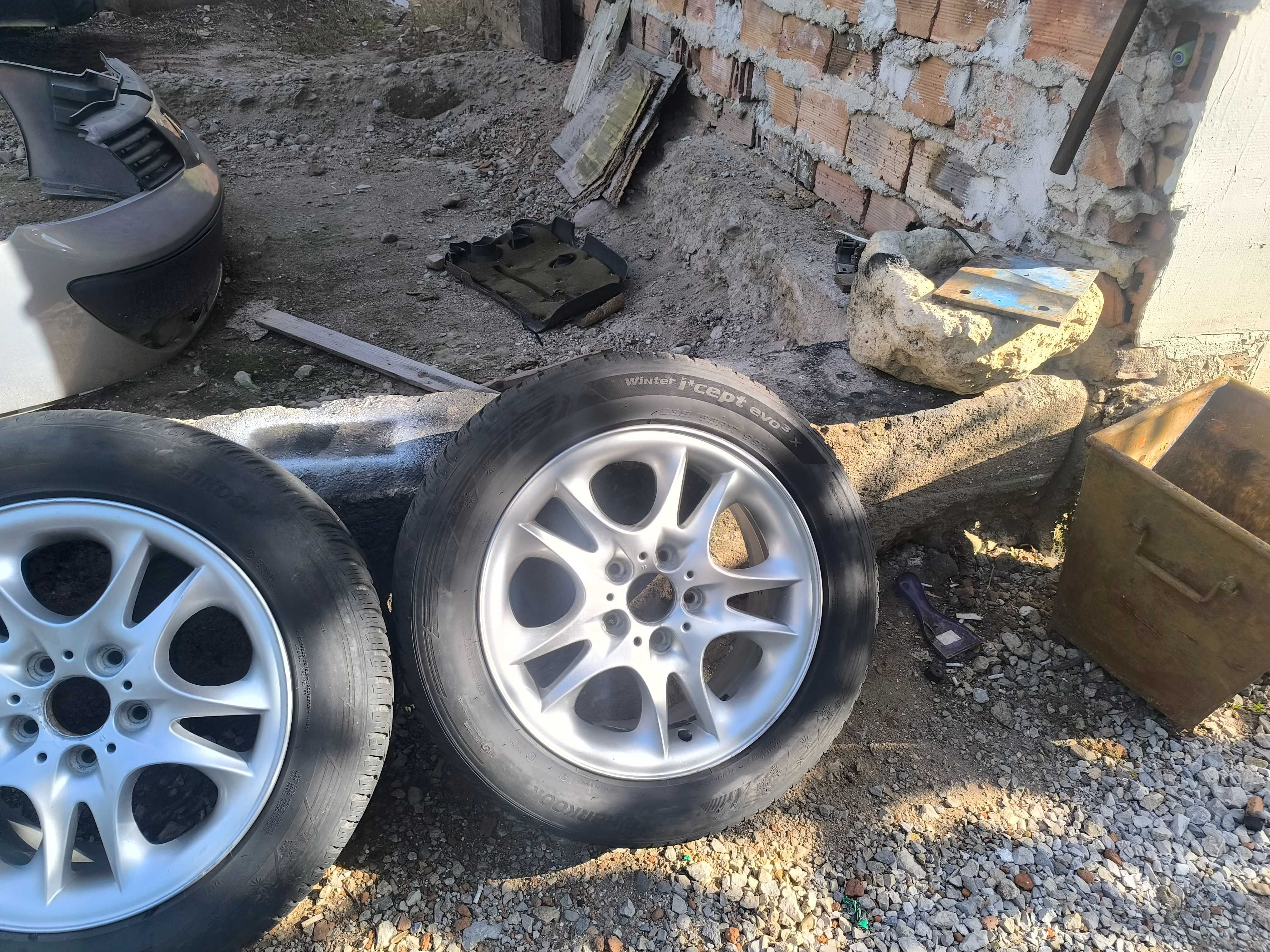 Алуминиеви джанти за BMW X3 със зимни гуми Hankook 235/55/17