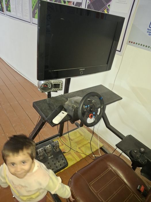 Игровой рул LOGITECH G29