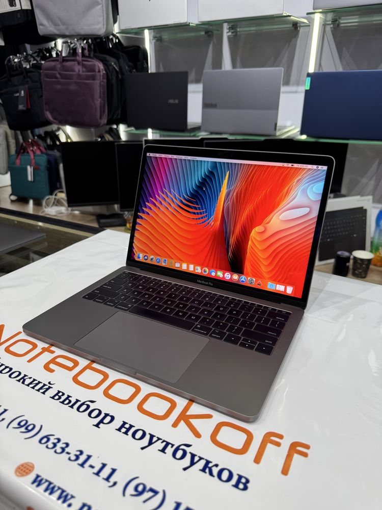 MacBook Pro 13  13.3" FHD WQXGA i5-7360U LPDDR3 16GB SSD 256G  B/U