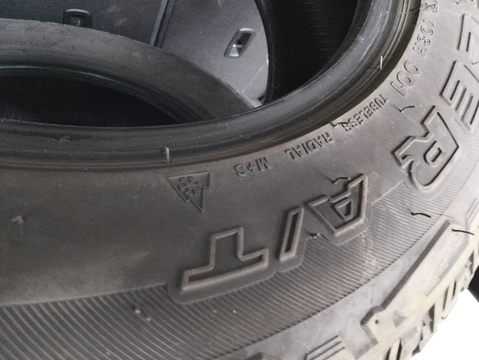 Anvelope bridgestone at 235 65 17