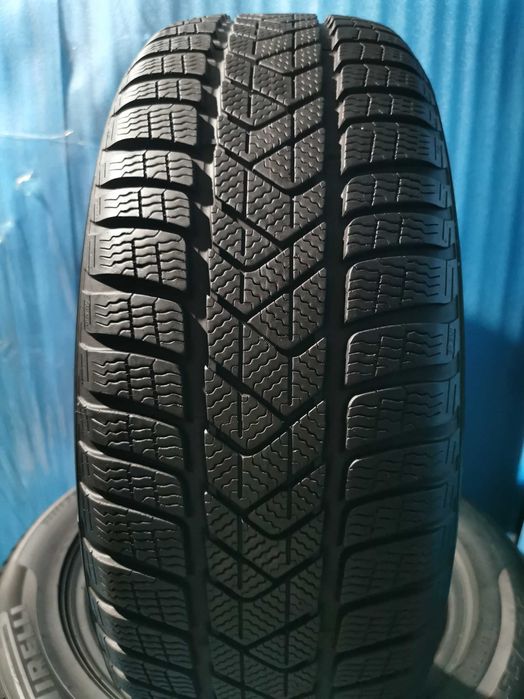 225 55 17 pirelli m+s 4 buc