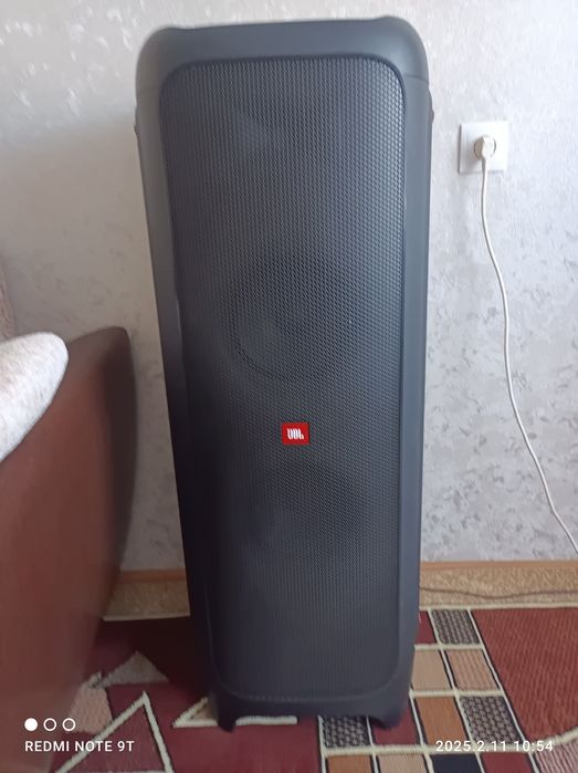 Продам колонку JBL 1000