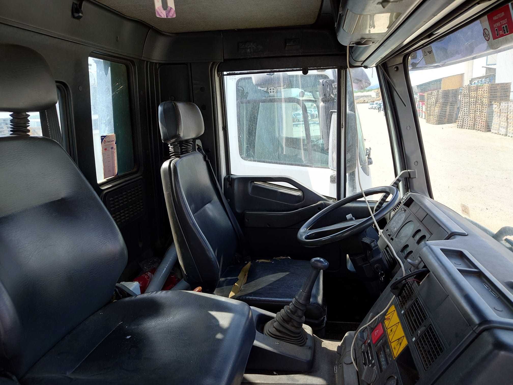 Iveco Magirus cu Macara Hiab 125