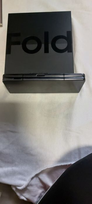 Samsung Z Fold4 , 512GB, 12GB RAM
Utilizat, fara semne de uzura
Culoar