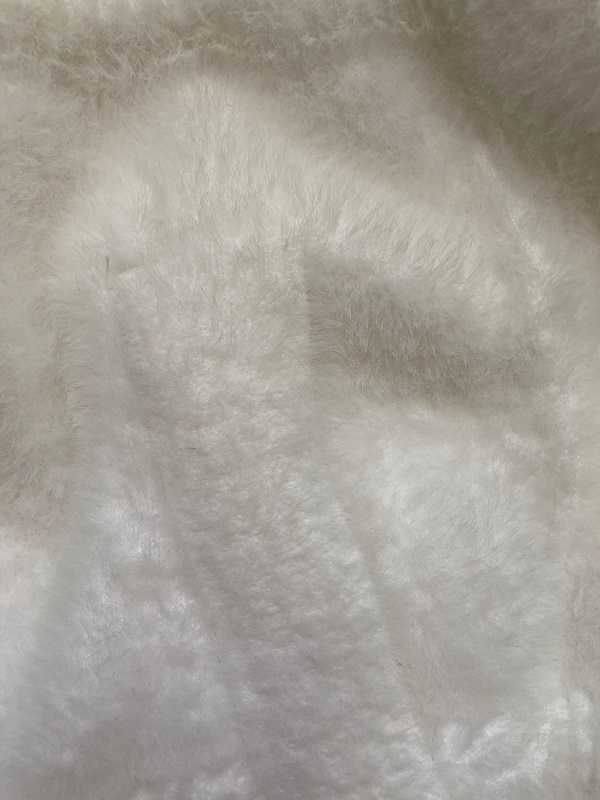 Пухкава бяла жилетка с цип, размер S/M