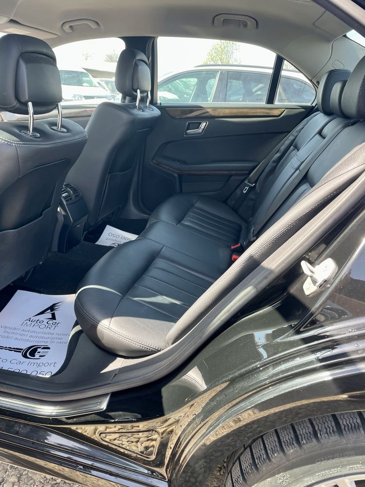 Mercedes Benz E200 nr rosii valabile