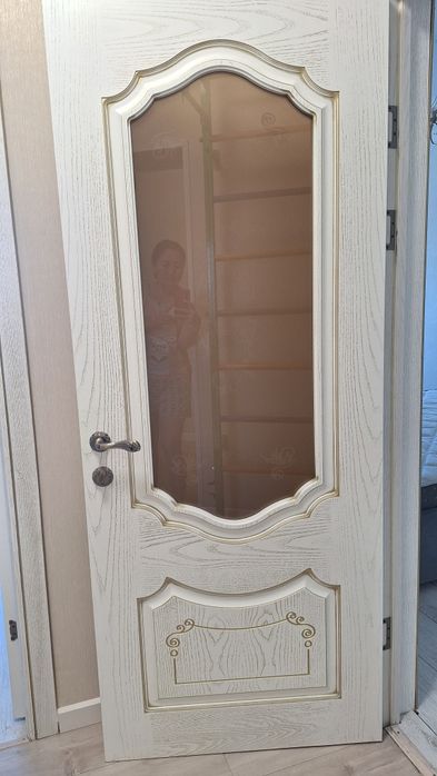 Продам недорого межкомнатные двери