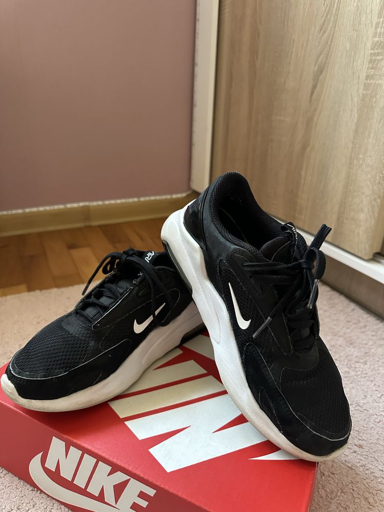 Дамски маратонки Nike