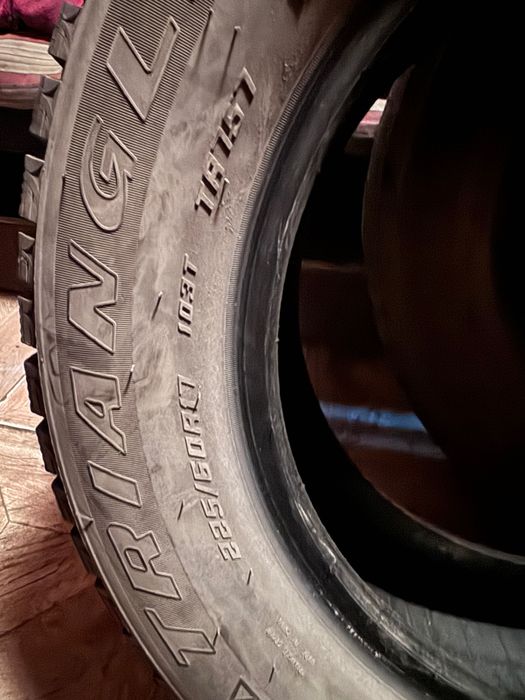 Продам шины triangle 225/60/R17