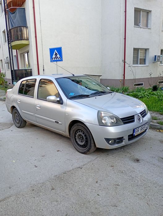 Vând Renault symbol an 2008